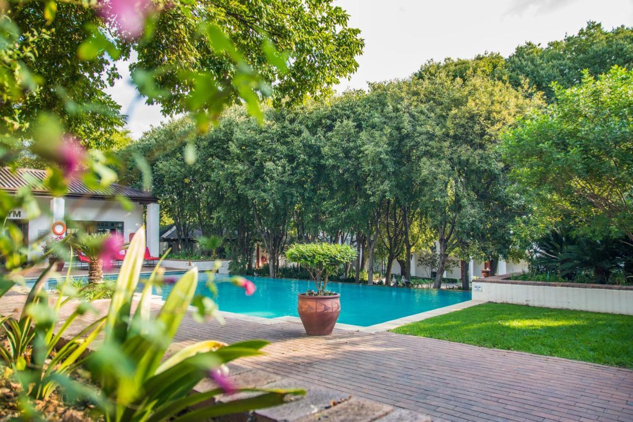 יוהנסבורג Indaba Hotel, Spa & Conference Center מראה חיצוני תמונה