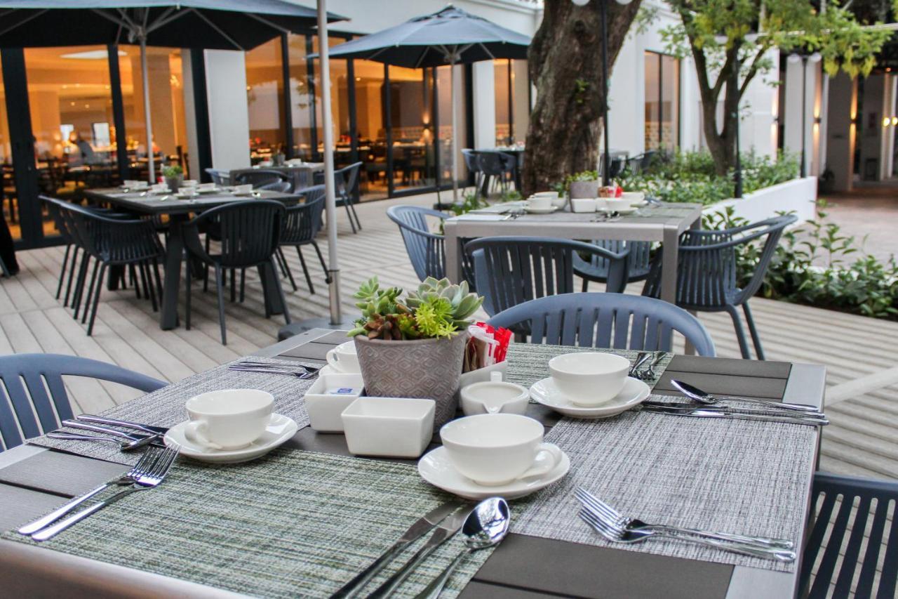 יוהנסבורג Indaba Hotel, Spa & Conference Center מראה חיצוני תמונה